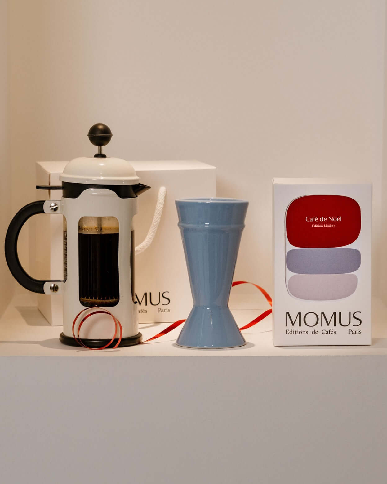 Idée cadeau Noël MOMUS - Tasse chocolat, café de Noël édition limitée Paris et cafetière à piston