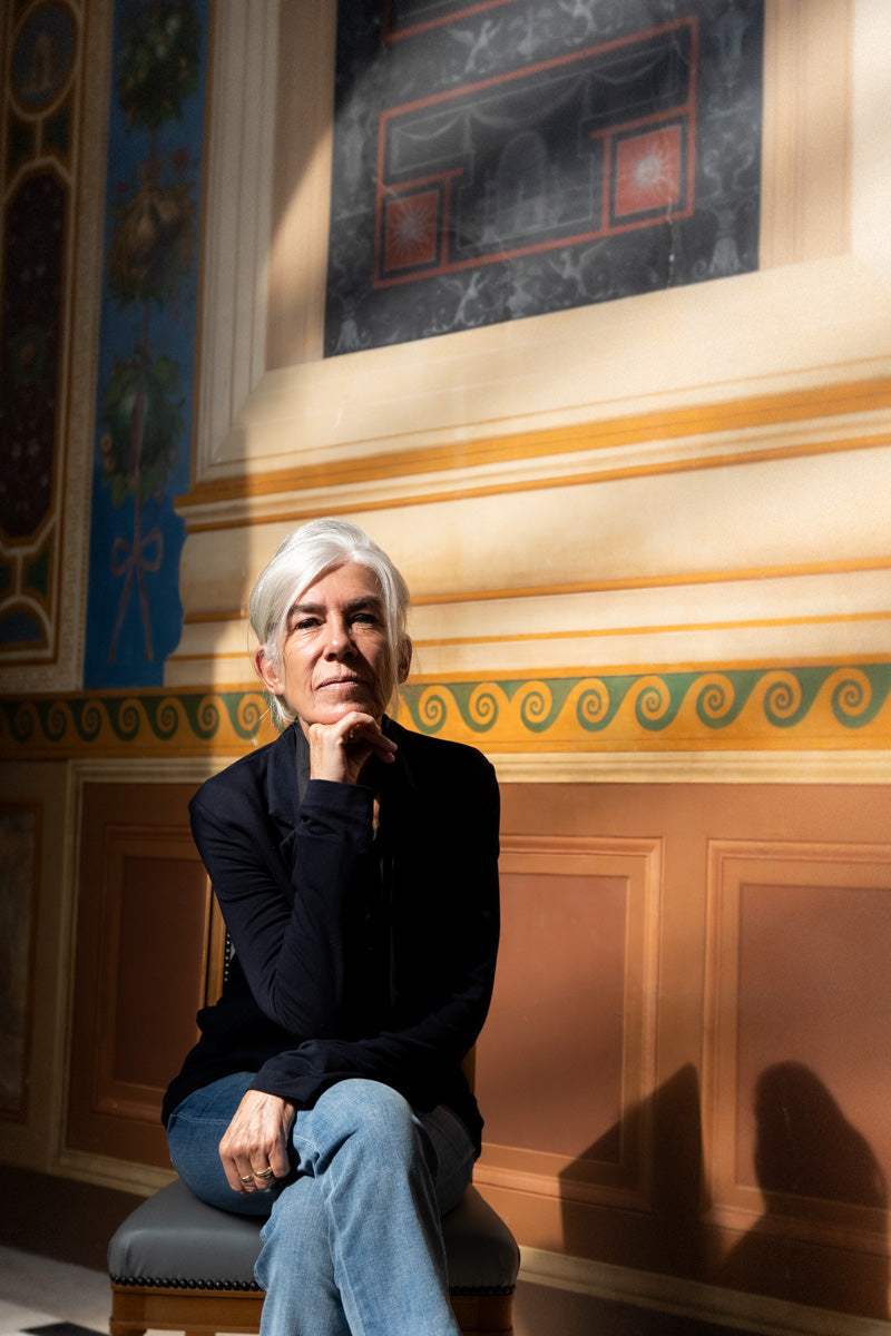 Nathalie Talec assise pour l'interview