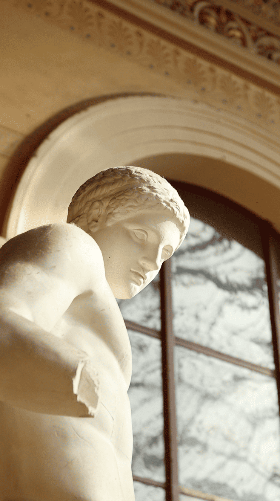 Statue d'homme sans main de la galeries des beaux arts lors d'un Café avec Nathalie Talec