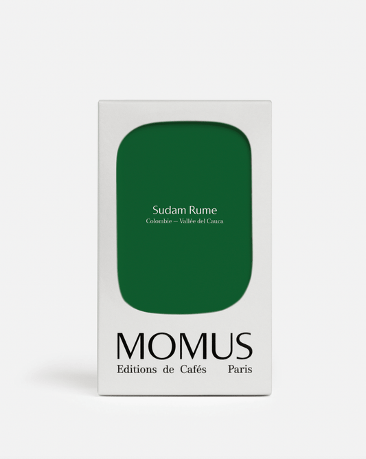 Café Sudam Rume de Momus, Éditions de Cafés Paris, présentation du produit en emballage vert.